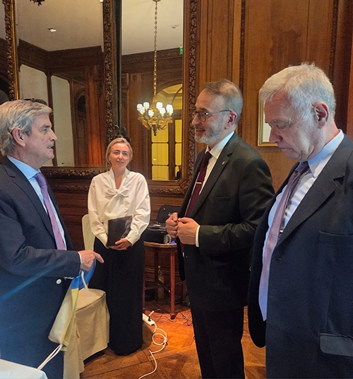 recepción a embajador de Ucrania en Club Francés