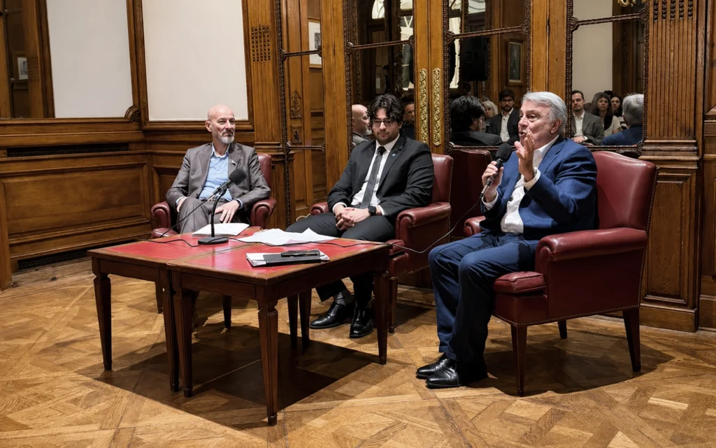 Presentación sobre la Ley de Inocencia Fiscal en el Club Francés