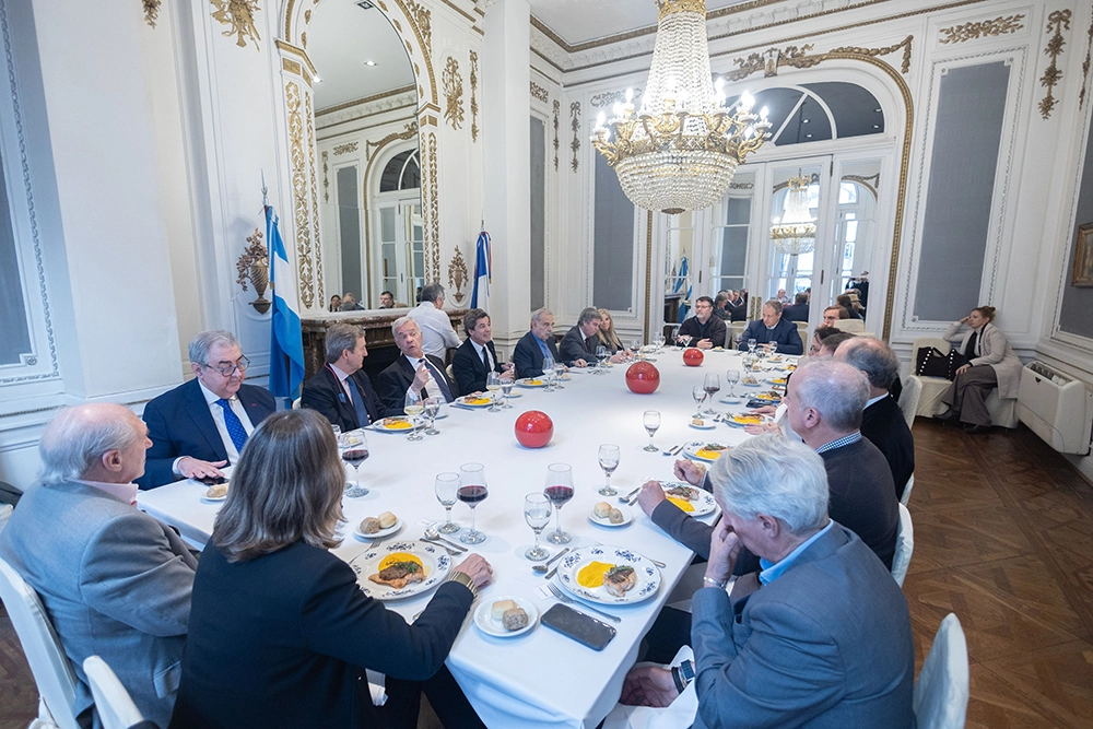 Almuerzo en el Club Francés con Pablo Berercitúa, ministro de Infraestructura de la Ciudad de Buenos Aires
