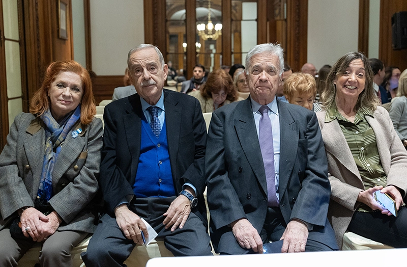 Autoridades de Club Francés en la charla sobre la defensa del Estado Argentino en el caso YPF