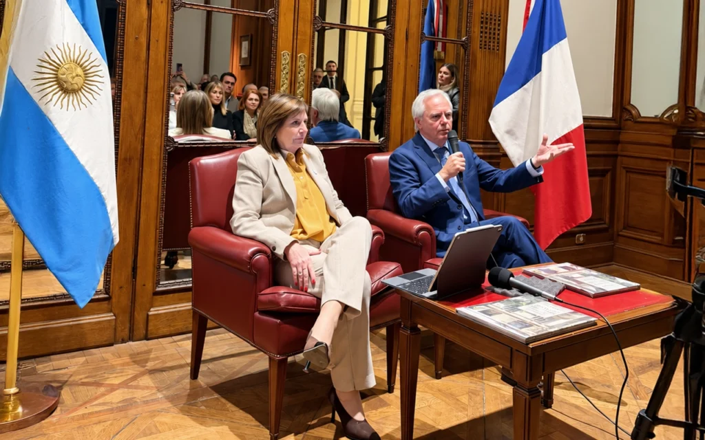 Federico Pinedo y Patricia Bullrich en el Club Francés